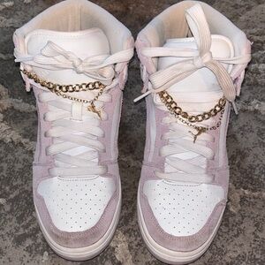 Puma Women's White and Light Pink Sneakers with Gold Chain Accent